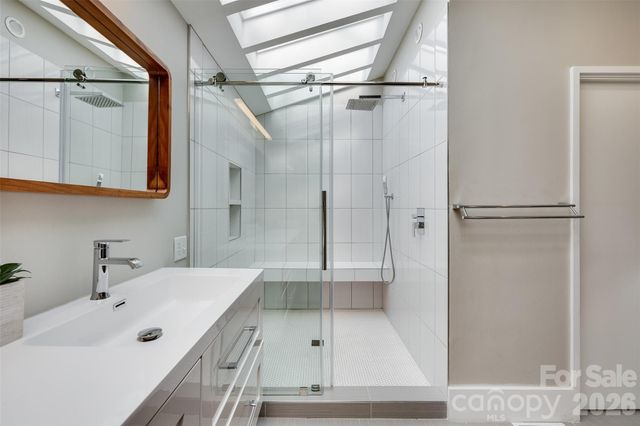 6 Pine Knoll Drive, Lake Wylie, SC 29710