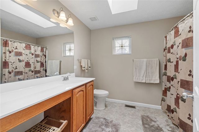 130 Brighton Ln, Adams Twp, PA 16046