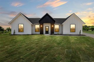 110 Salt Creek Road, Lorena, TX 76655
