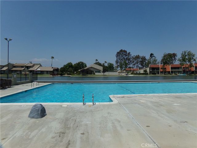 1598 Border Avenue H, Corona, CA 92882
