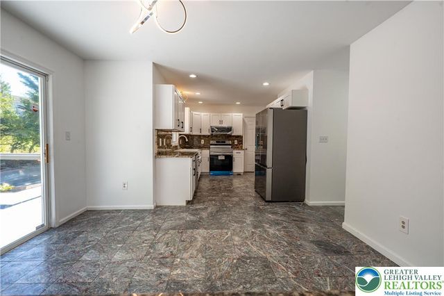 932 Pennsylvania Street, Whitehall Twp, PA 18052