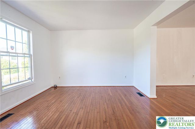 932 Pennsylvania Street, Whitehall Twp, PA 18052