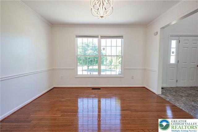 932 Pennsylvania Street, Whitehall Twp, PA 18052