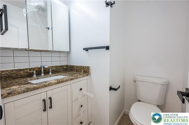 932 Pennsylvania Street, Whitehall Twp, PA 18052