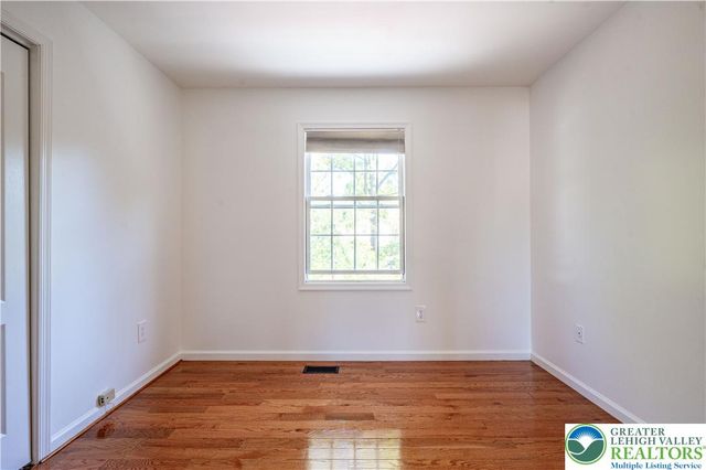 932 Pennsylvania Street, Whitehall Twp, PA 18052