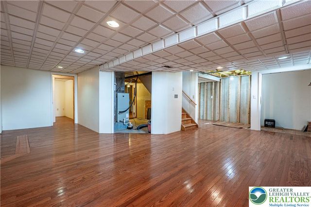 932 Pennsylvania Street, Whitehall Twp, PA 18052