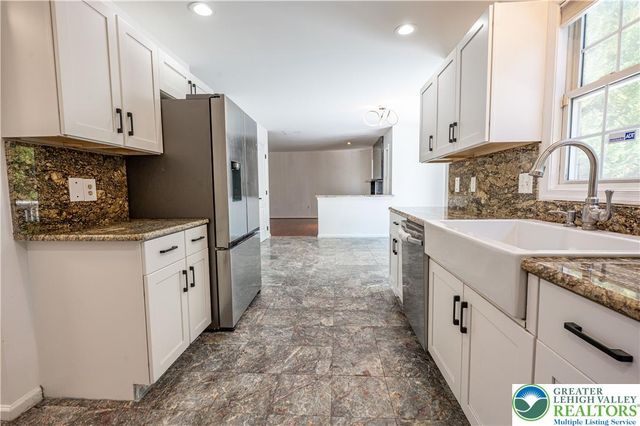 932 Pennsylvania Street, Whitehall Twp, PA 18052