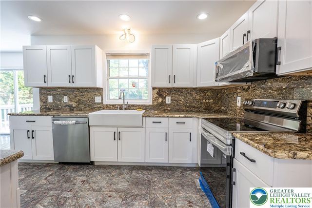 932 Pennsylvania Street, Whitehall Twp, PA 18052