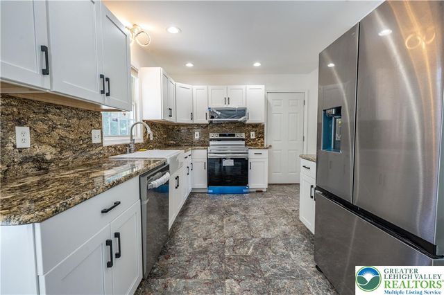 932 Pennsylvania Street, Whitehall Twp, PA 18052