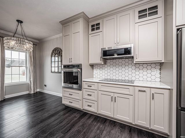 2747 Thornhill Drive, Evansville, IN 47725