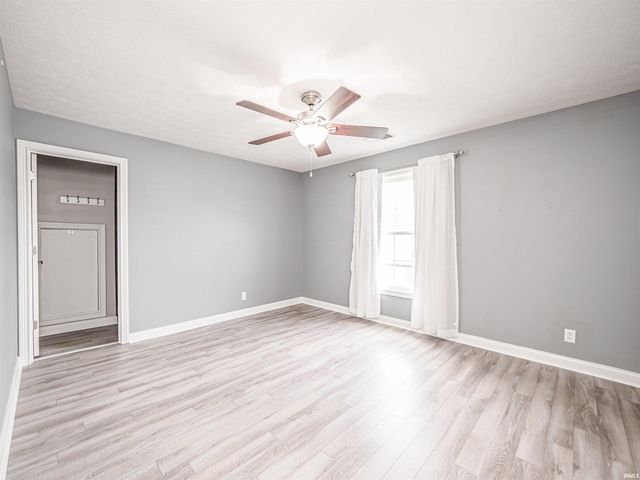 2747 Thornhill Drive, Evansville, IN 47725