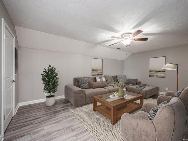 2747 Thornhill Drive, Evansville, IN 47725