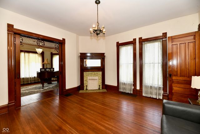 402 E Main Street, Arcadia, IN 46030