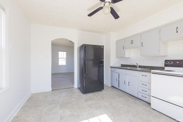 2405 W 9th Street, Muncie, IN 47302