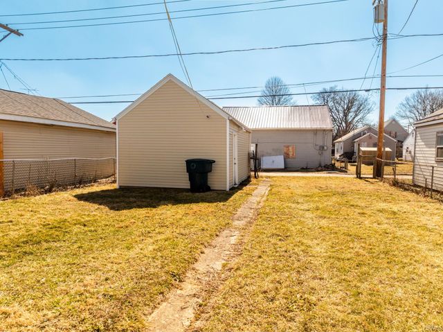 2405 W 9th Street, Muncie, IN 47302