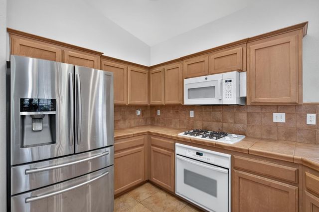 2888 E Muncie Avenue, Fresno, CA 93720