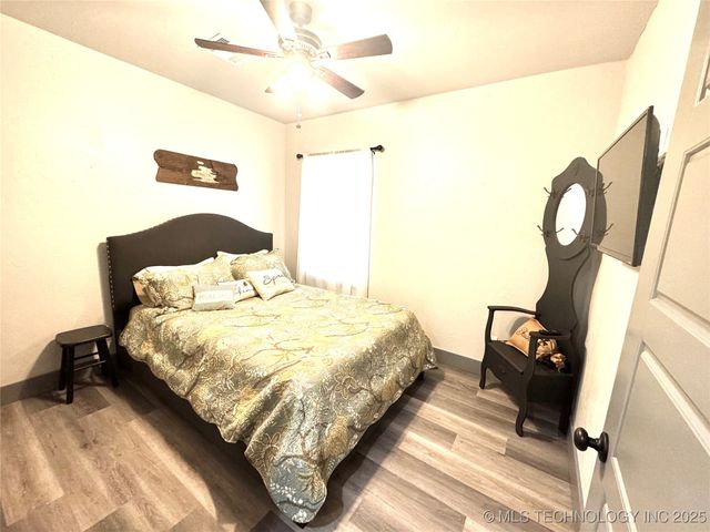 421298 E 1168 Road, Eufaula, OK 74432