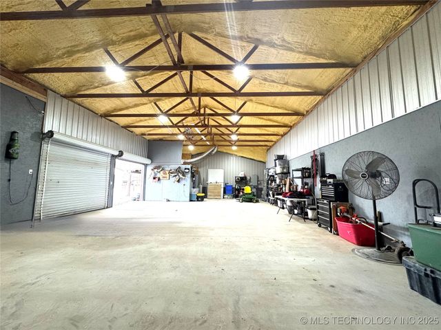 421298 E 1168 Road, Eufaula, OK 74432