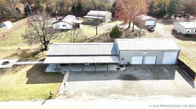 421298 E 1168 Road, Eufaula, OK 74432