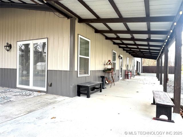 421298 E 1168 Road, Eufaula, OK 74432