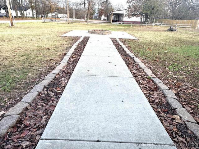 421298 E 1168 Road, Eufaula, OK 74432