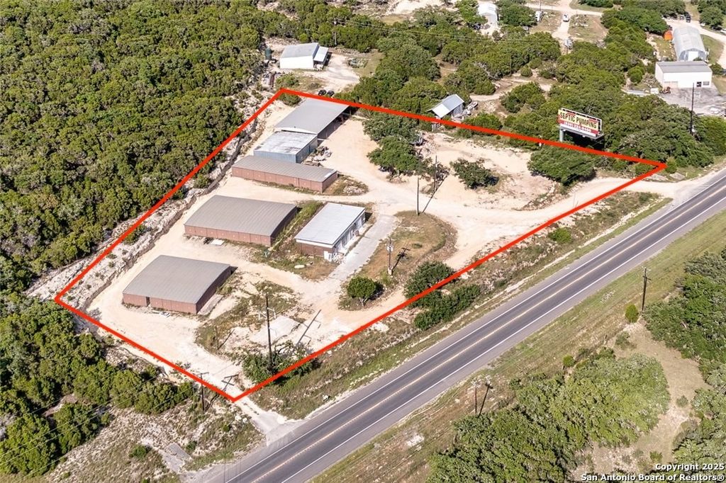 3124 Fm 2673, Canyon Lake, TX 78133