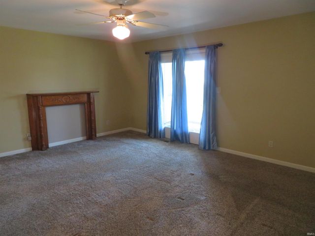 7511 Middlefleid Road, Newburgh, IN 47630