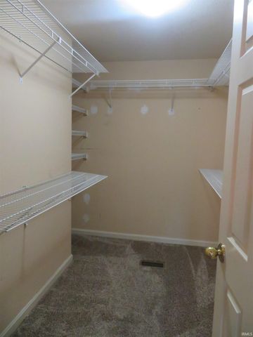 7511 Middlefleid Road, Newburgh, IN 47630