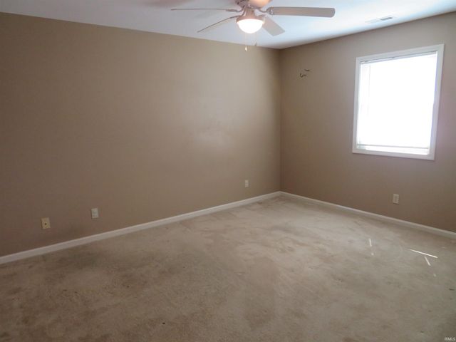 7511 Middlefleid Road, Newburgh, IN 47630