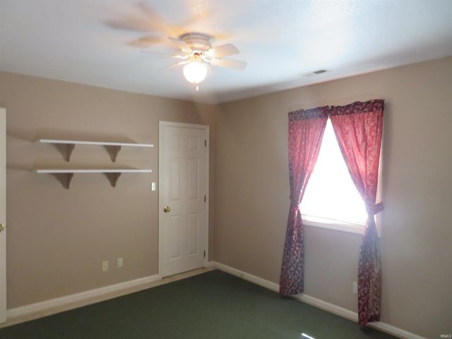 7511 Middlefleid Road, Newburgh, IN 47630