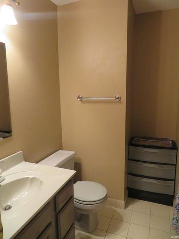 7511 Middlefleid Road, Newburgh, IN 47630