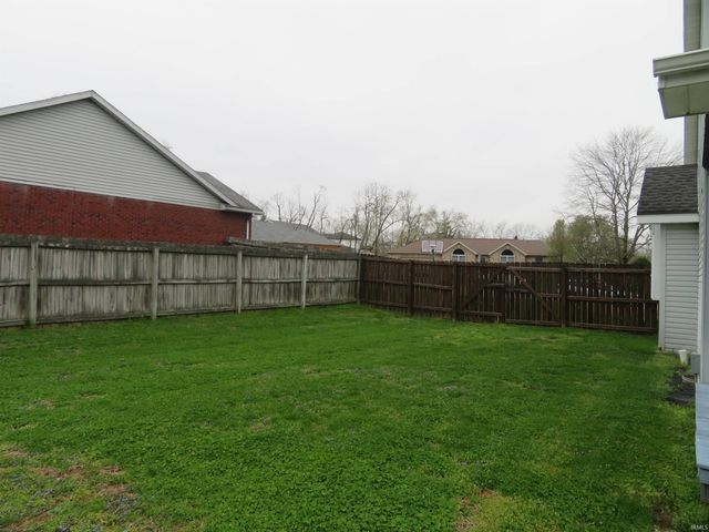 7511 Middlefleid Road, Newburgh, IN 47630