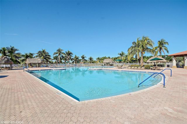 4070 Sanderling Lane, Weston, FL 33331