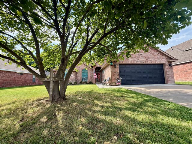 139 Birdsong Lane, Terrell, TX 75160