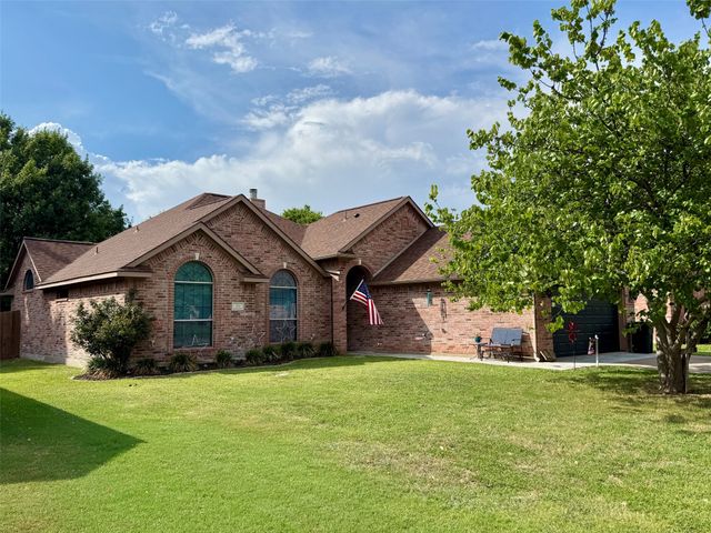 139 Birdsong Lane, Terrell, TX 75160