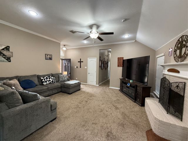 139 Birdsong Lane, Terrell, TX 75160