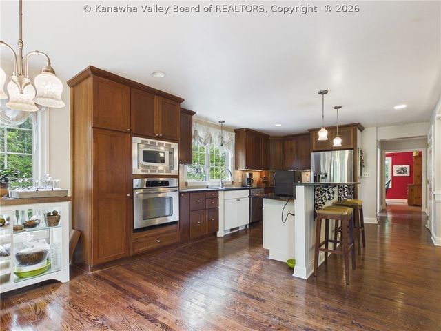 1621 Ridgeview Road, Charleston, WV 25314