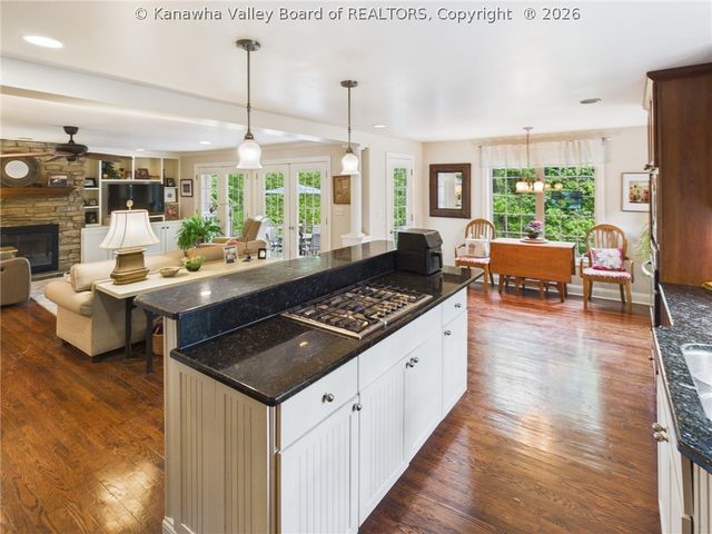 1621 Ridgeview Road, Charleston, WV 25314