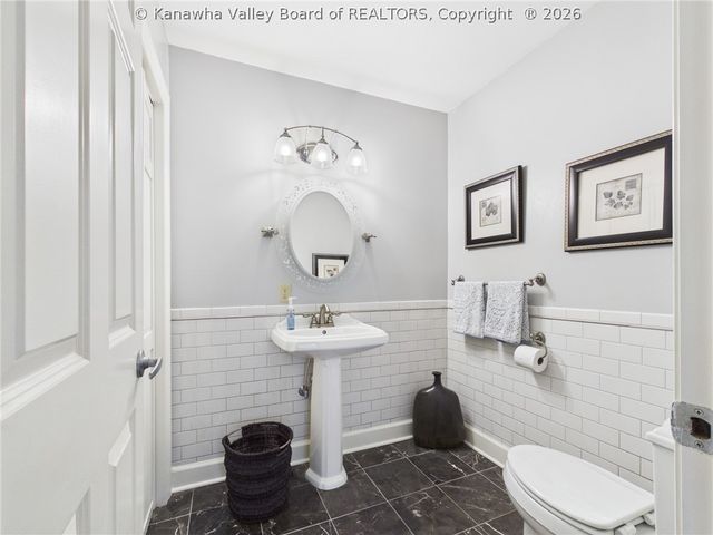 1621 Ridgeview Road, Charleston, WV 25314