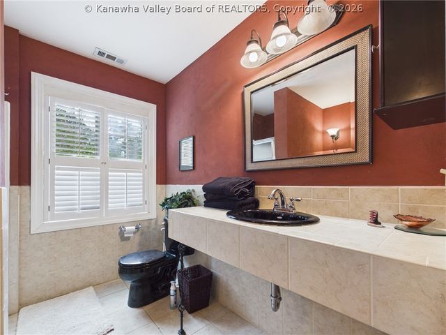 1621 Ridgeview Road, Charleston, WV 25314
