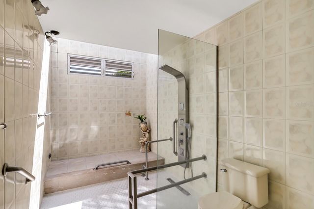 . GENOVA STREET G-10, Guaynabo, PR 00966