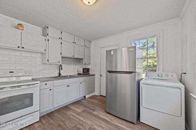 101 Robin Road, Jacksonville, NC 28540