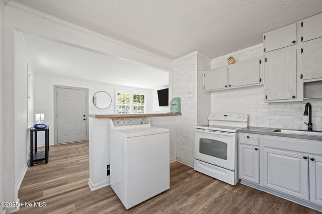 101 Robin Road, Jacksonville, NC 28540