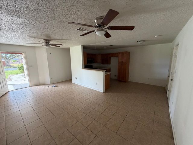 1917 Estate Drive, Deer Park, TX 77536