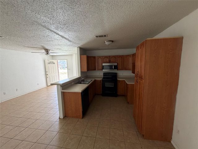 1917 Estate Drive, Deer Park, TX 77536