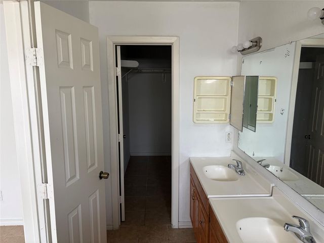 1917 Estate Drive, Deer Park, TX 77536