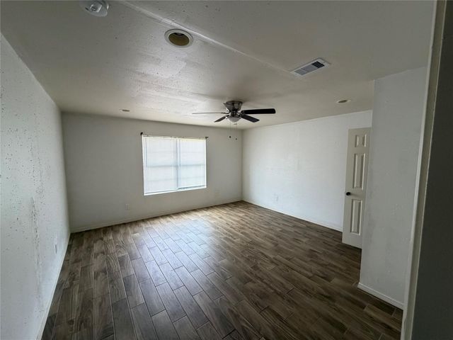 1917 Estate Drive, Deer Park, TX 77536