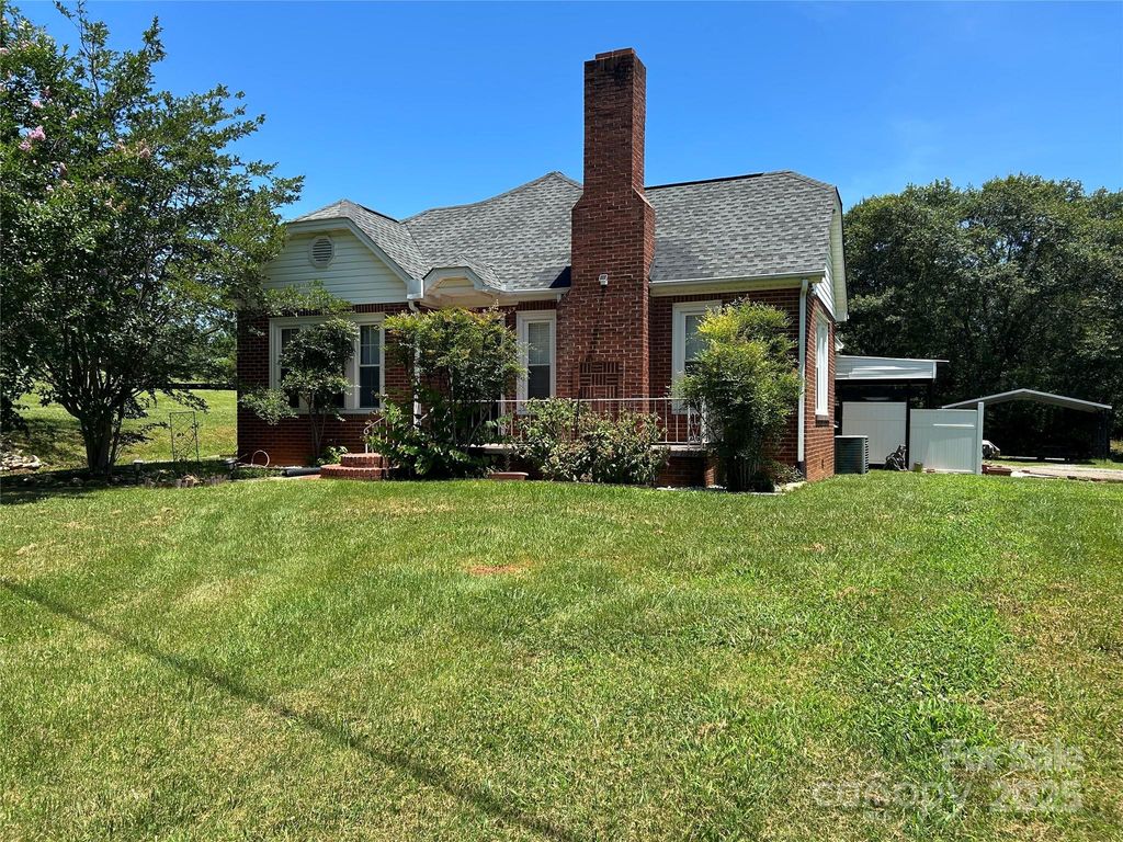 1349 US 221 Highway S, Rutherfordton, NC 28139
