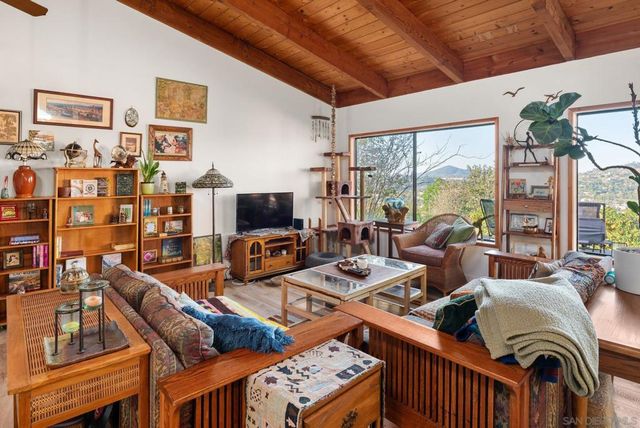 2820 Highlands Blvd, Spring Valley, CA 91977