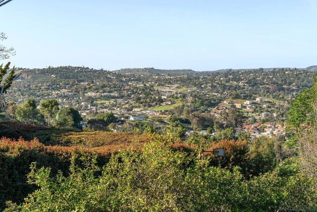 2820 Highlands Blvd, Spring Valley, CA 91977